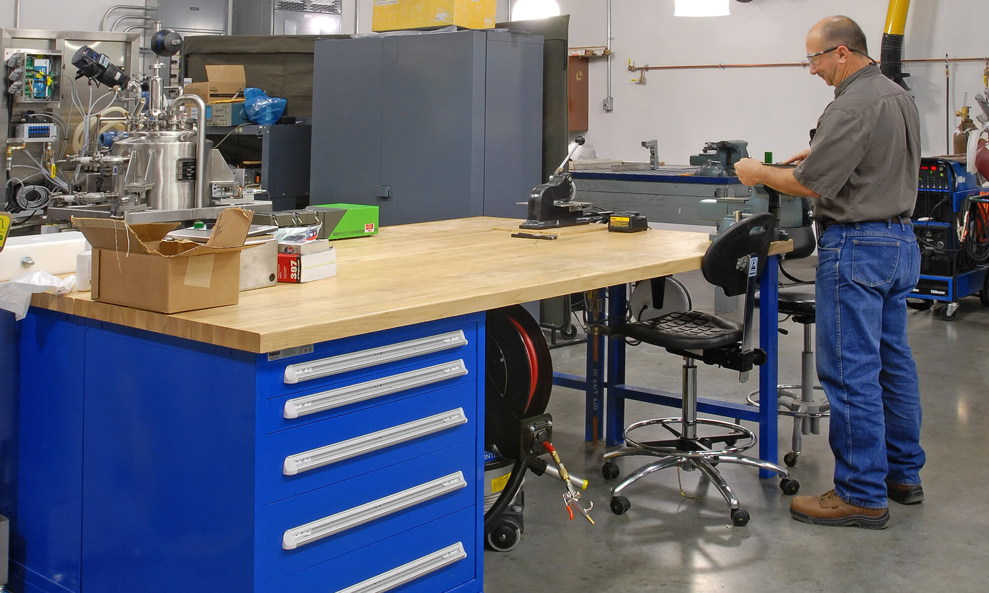 Straight Workstations Type A | FastStore PDP